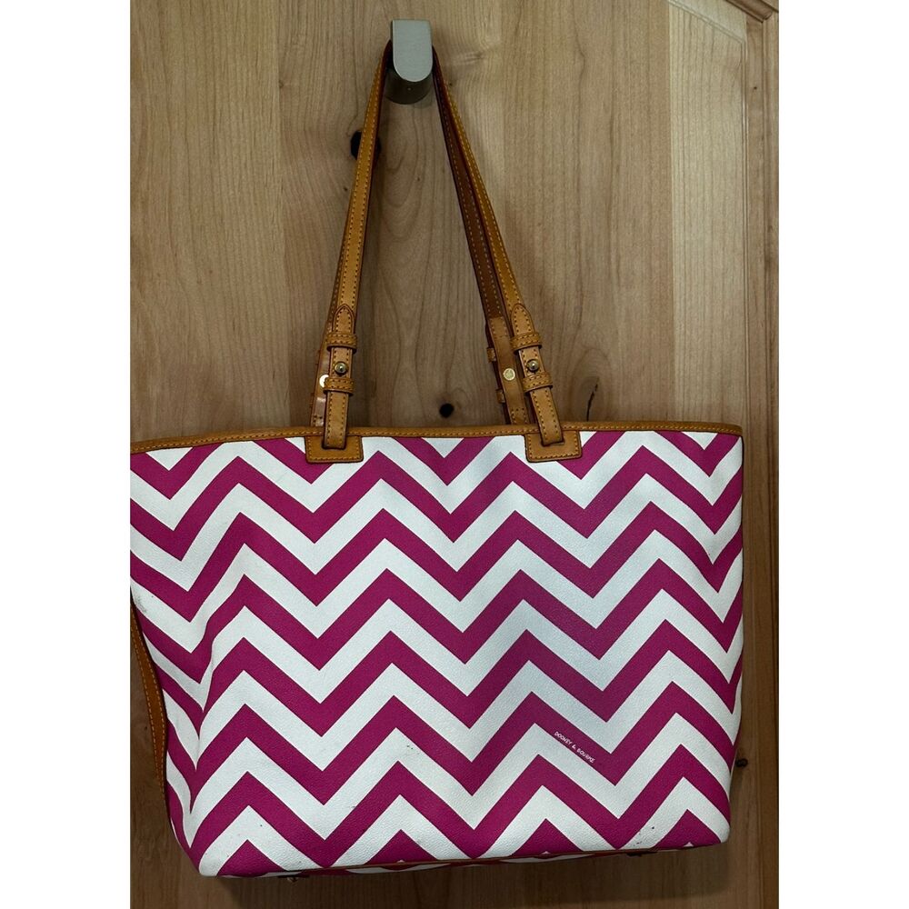 Dooney & Bourke Pink White Chevron Tote Bag Leather Tote Bag GUC - Picture 3 of 5